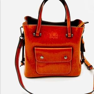 SuzyQ’s Genuine Leather Handbag